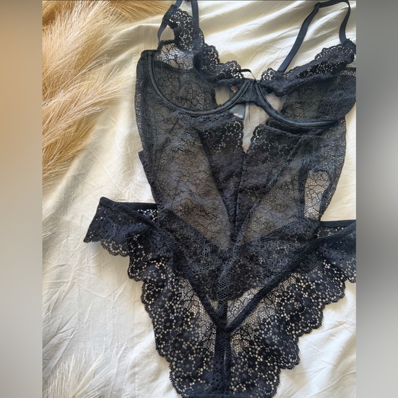 🏷️ Lace Teddy - Picture 2 of 2